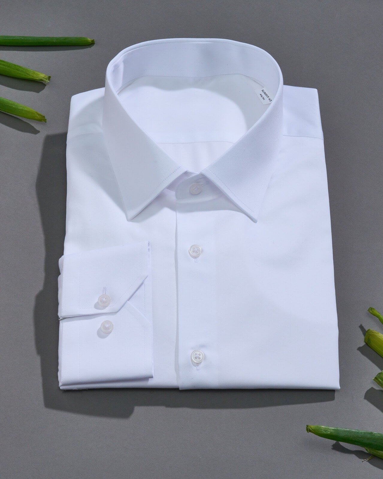 David Zala-Details Spread Collar